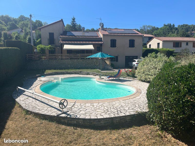 Maison 5 pièces 170 m² · à Coubon · 170 m² · 385 000 €