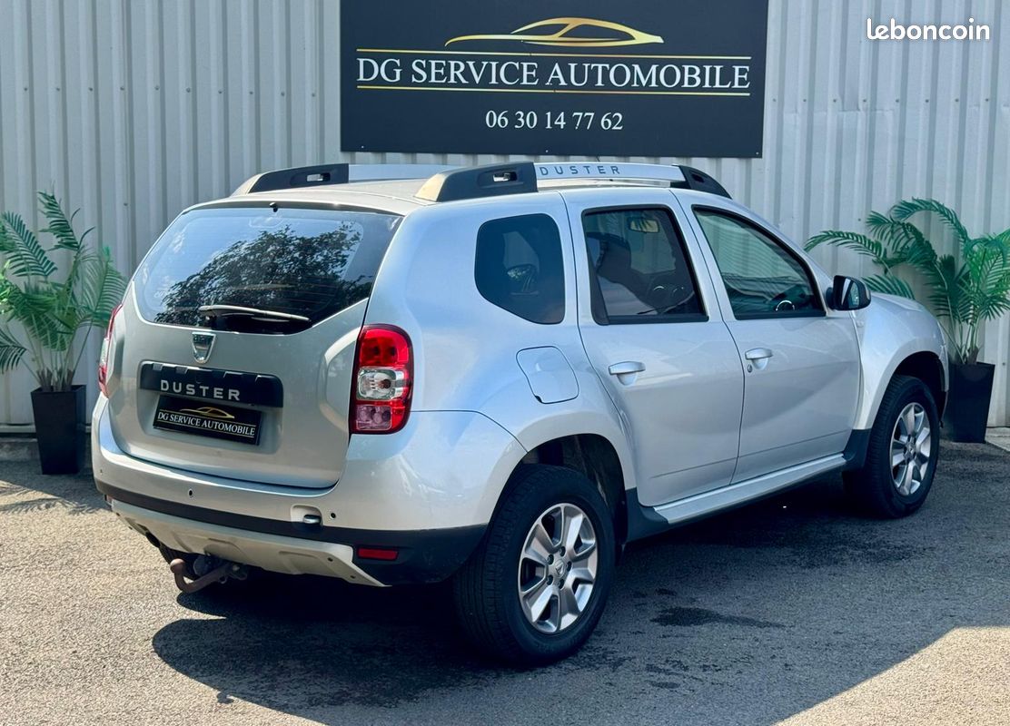 Dacia Duster 1.5 DCI 110 CV PRESTIGE EDITION 2016 / GARANTIE 12 MOIS / ATTELAGE / Caméra de recul / GPS (image 3)