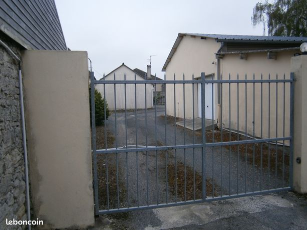 Box fermé et sécurisé rue st patrice Bayeux portail auto