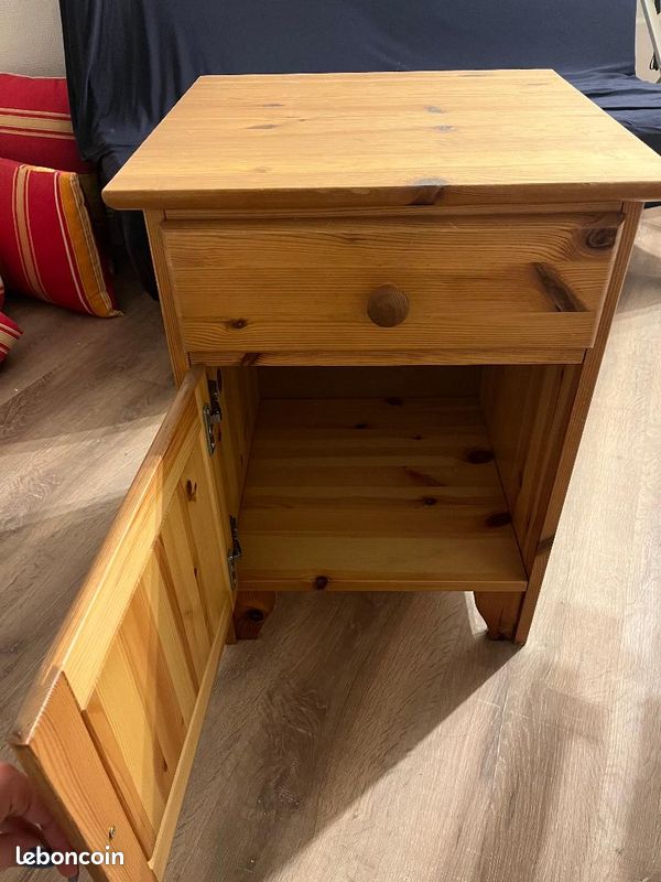 Tables de chevet (image 1)