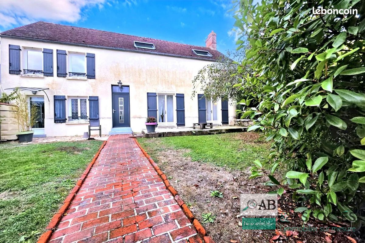 Maison 7 pièces 224 m² · à Saint-Augustin · 224 m² · 399 900 €