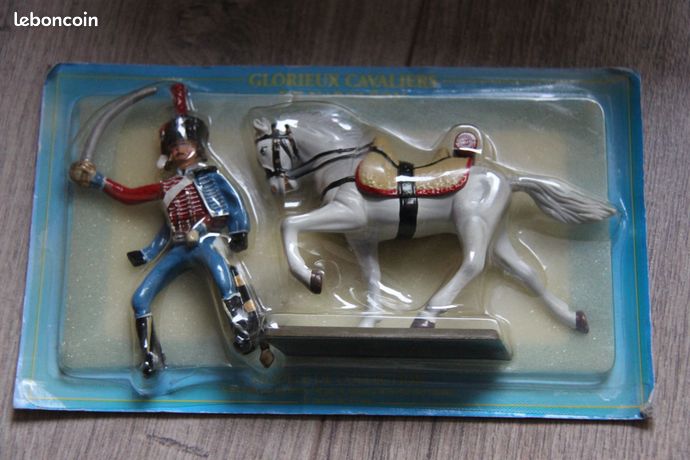STARLUX ET AUTRES cavaliers EUR 20,00 - FR