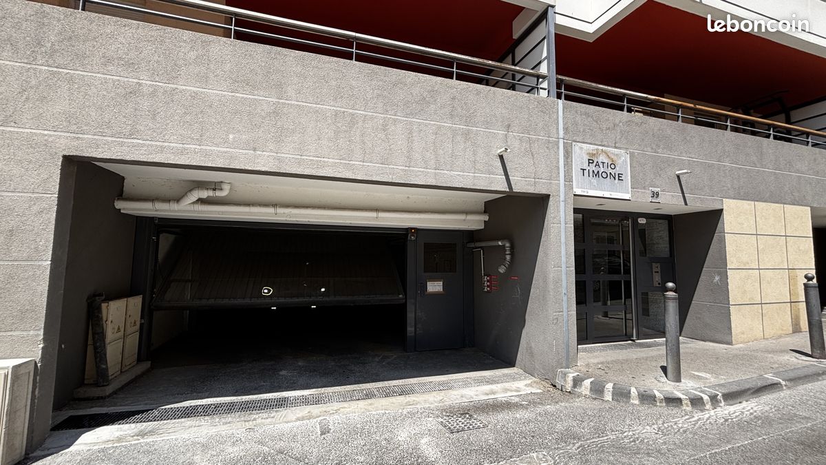 Parking 14 m² · à Marseille · 14 m² · 110 €/mois