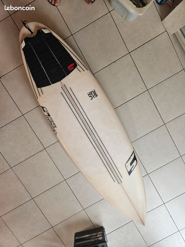 Planche de surf (image 1)