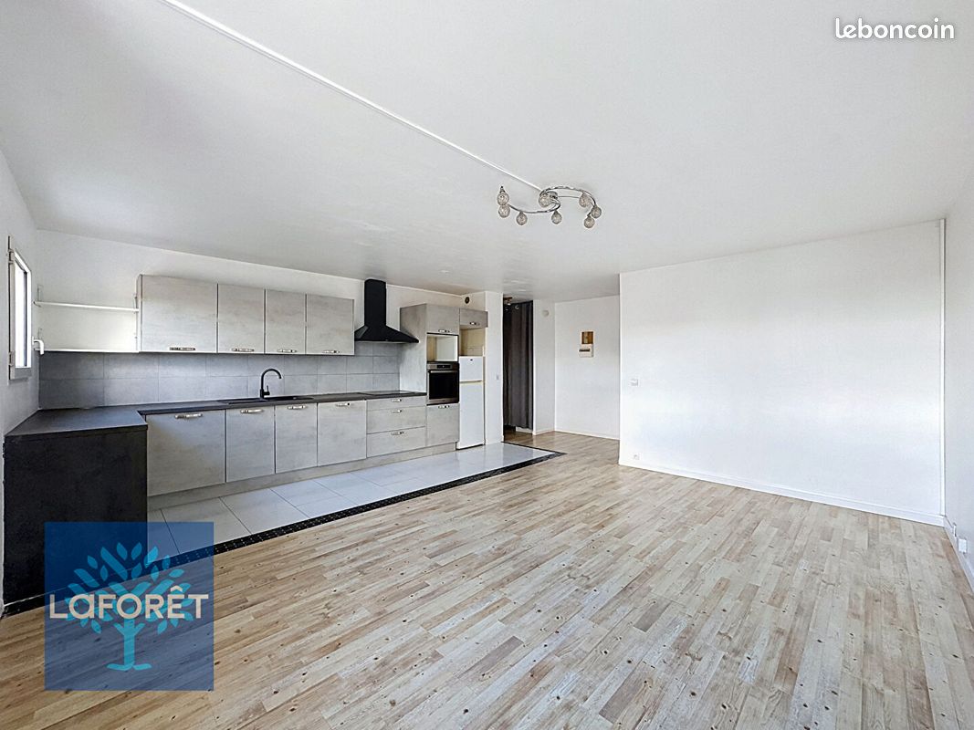 Appartement 2 pièces 51 m² · à Évry-Courcouronnes · 51 m² · 895 €/mois