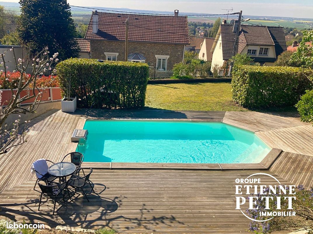 Maison 5 pièces 135 m² · à Feucherolles · 135 m² · 600 000 €
