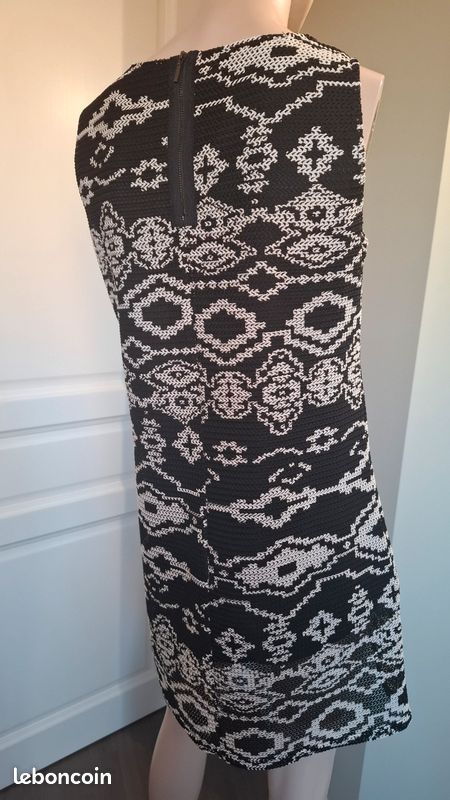 Robe noire à motifs gris argenté sans manches Promod 36 (image 4)