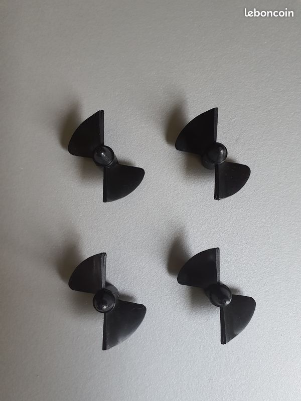 1 paire d'hélices de bateau télécommandées à 3 lames en plastique noir pour bateau RC 1 paire d'hélices de bateau télécommandées à 3 lames en plastique noir pour bateau RC