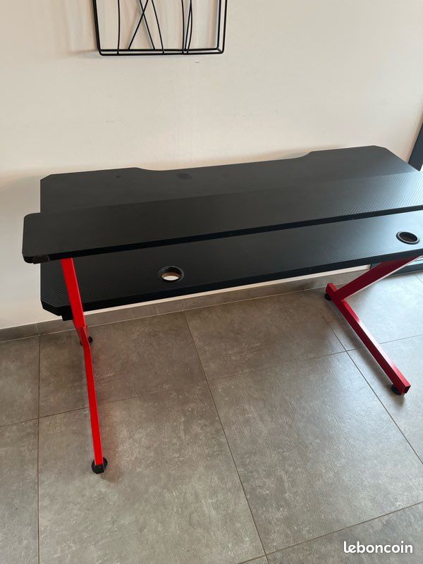Bureau Gamer / Bureau de travail (acheté chez BUT) - Effet Carbone (image 8)