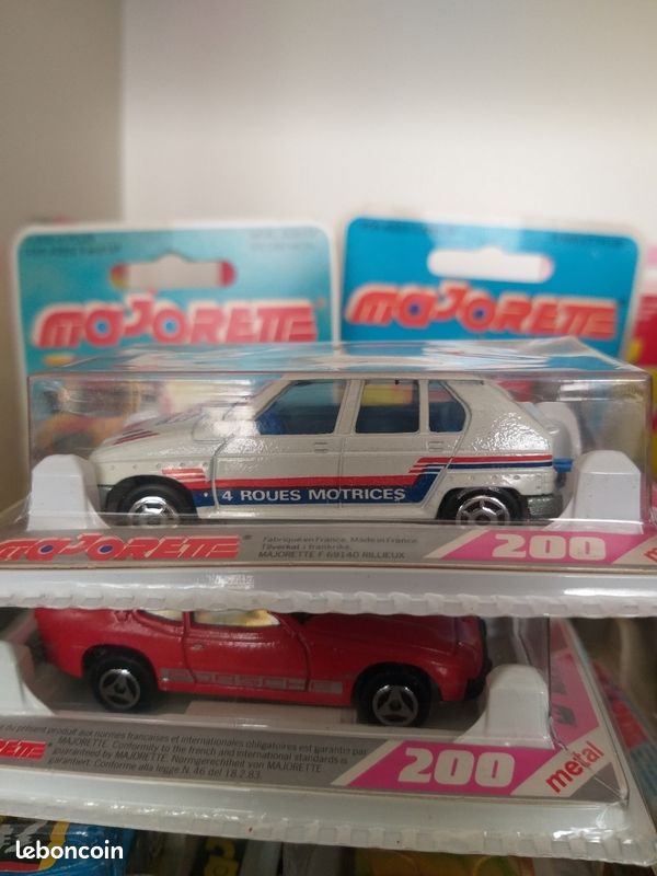 LOT DE 14 voitures miniatures anciennes MAJORETTE FRANCE SERIE 200 RAIL ROUTE EUR 19,00 - FR