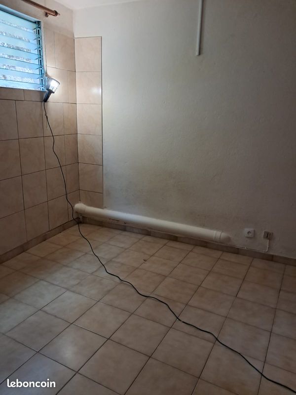 Appartement 3 pièces 35 m² · à Sainte-Marie · 35 m² · 500 €