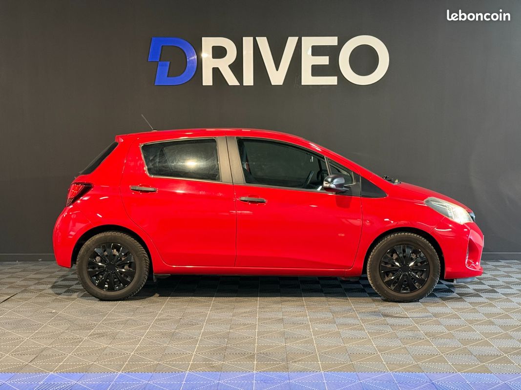 TOYOTA YARIS LCA2 69cH ACTIVE / 2EME MAIN / SUIVI COMPLET / COMMANDES AU VOLANT / CLIM (image 6)