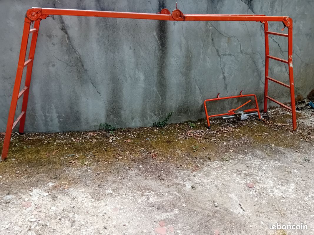 Petit échafaudage pliable et réglable (image 1)