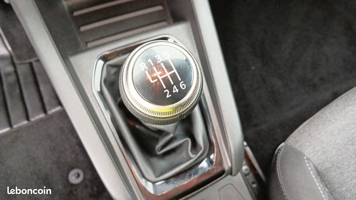 Renault clio tce 90 equilibre (image 16)