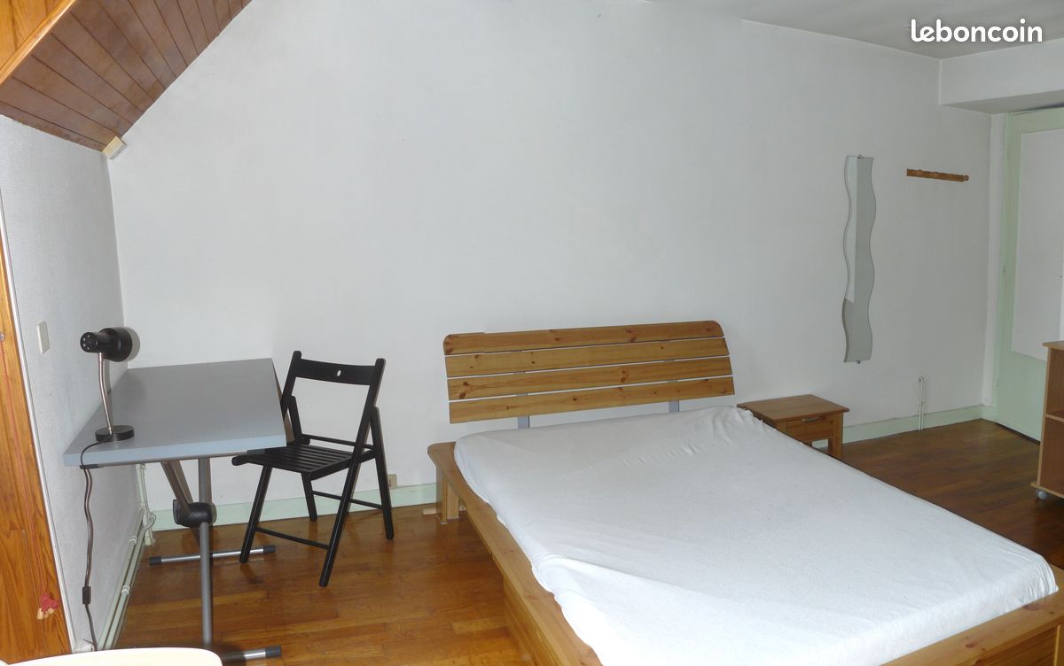 Appartement 1 pièce 19 m² · à Poligny · 19 m² · 275 €