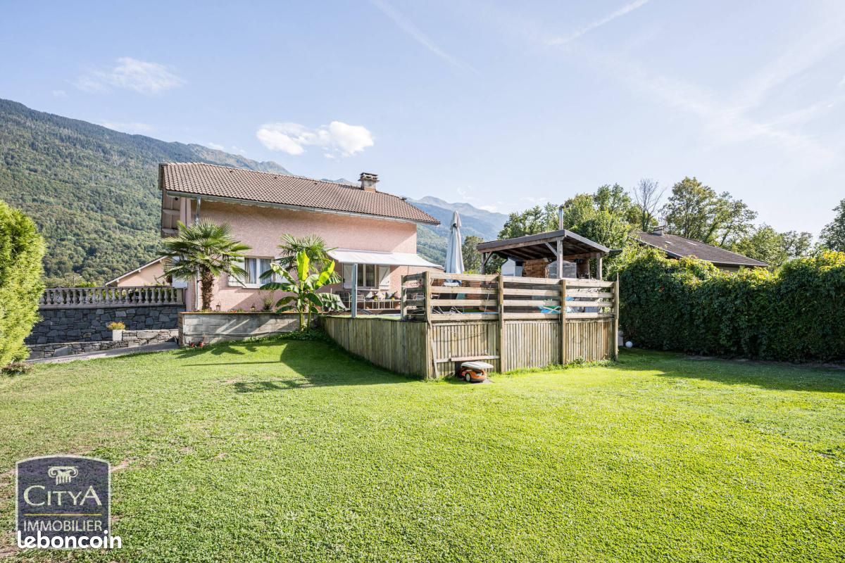 Maison 5 pièces 218 m² · à Gilly-sur-Isère · 218 m² · 548 000 €