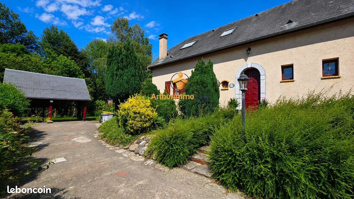 Maison 5 pièces 126 m² · à Bénac · 126 m² · 260 000 €