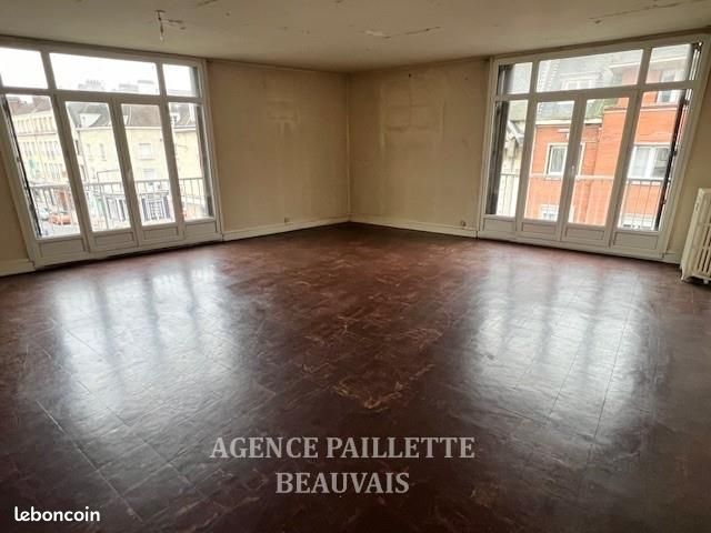 Appartement 5 pièces 123 m² · à Beauvais · 123 m² · 157 000 €