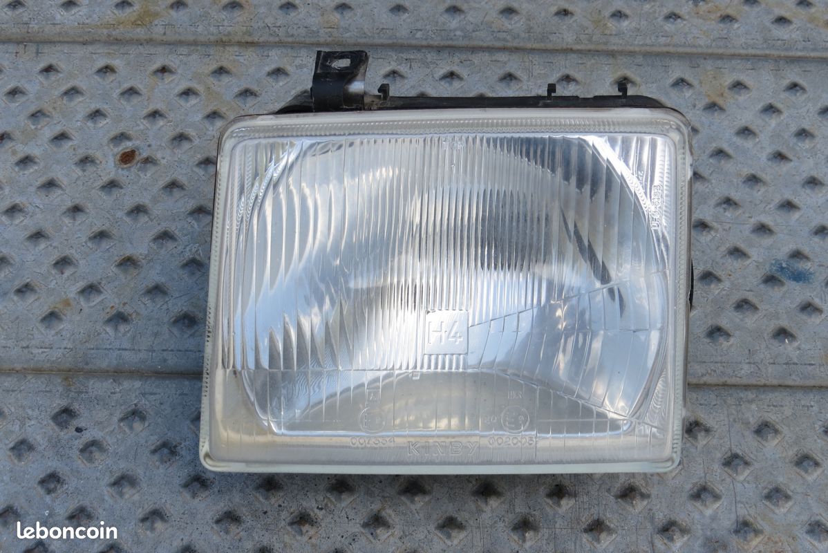 Phare AVG Opel Corsa A (image 1)