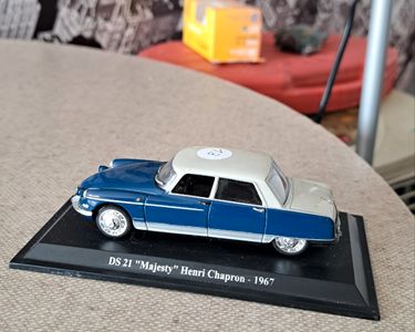 Miniature Citroën DS Chapron 1/43 Heco - En White Metal - Pare-chocs Avant/arrière - Occasion