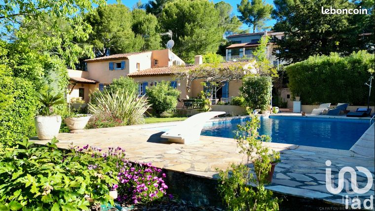 Villa 6 pièces 158 m²