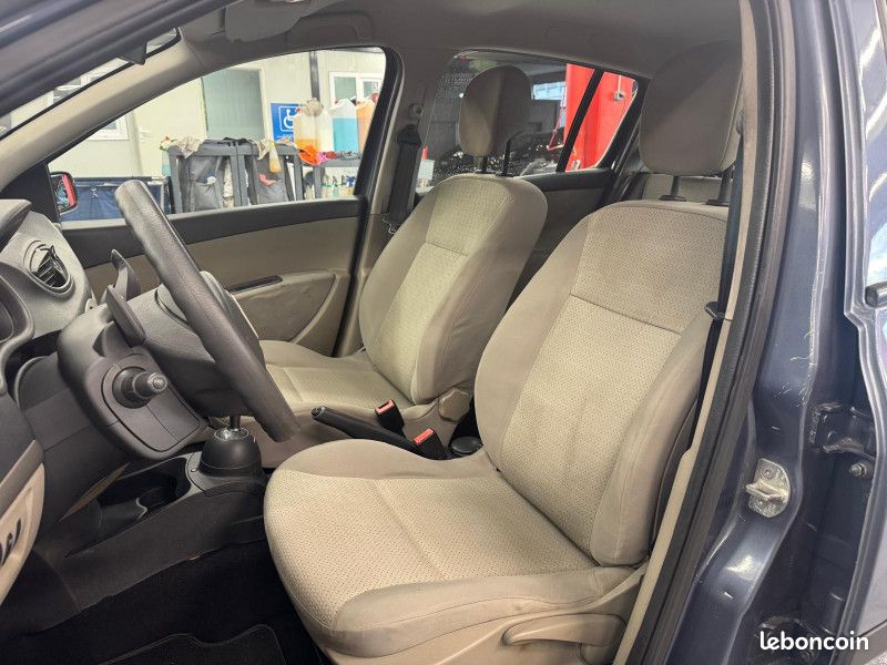 Renault CLIO III 1.5 DCI 85CH EXTRÊME CLAIRE QUICKSHIFT 5P ATOMATIQUE (image 10)