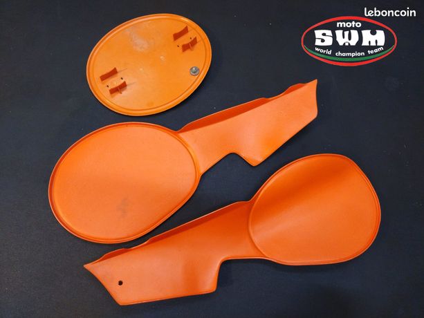 Plaques Latérales SWM TF4 Orange - Neuf, Fabrication Française, Référence SWM29