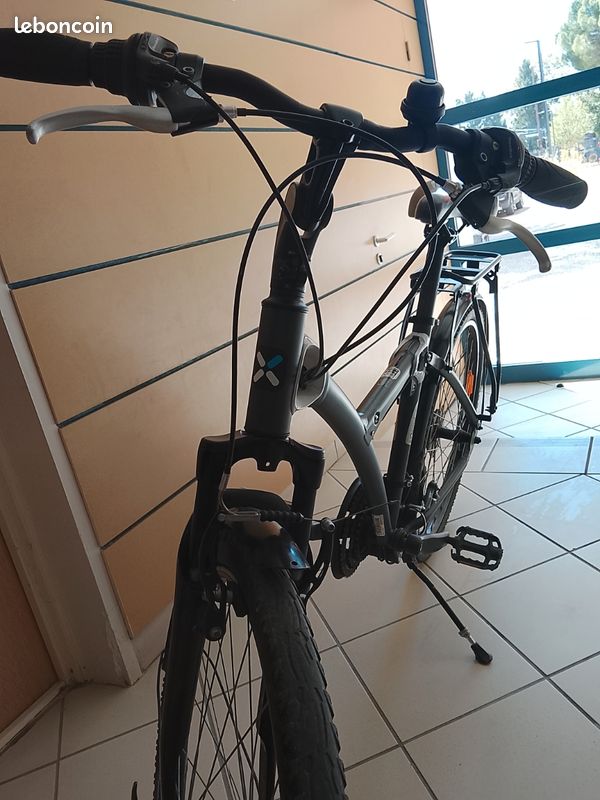 Decatlon btwin noire model 700 original dernière génération suspendu tbe (image 2)
