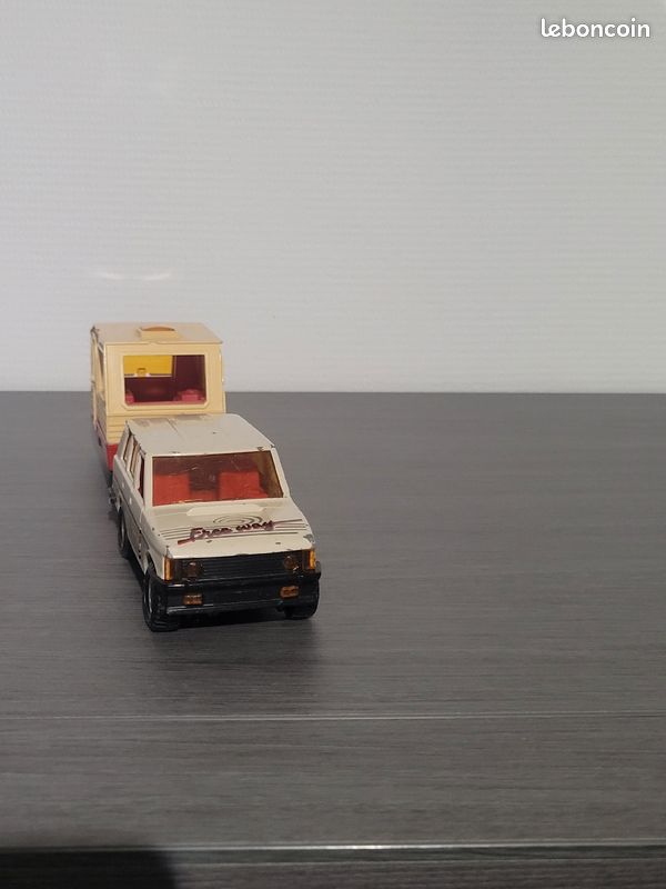 Majorette Range rover et caravane 1/36 (image 7)