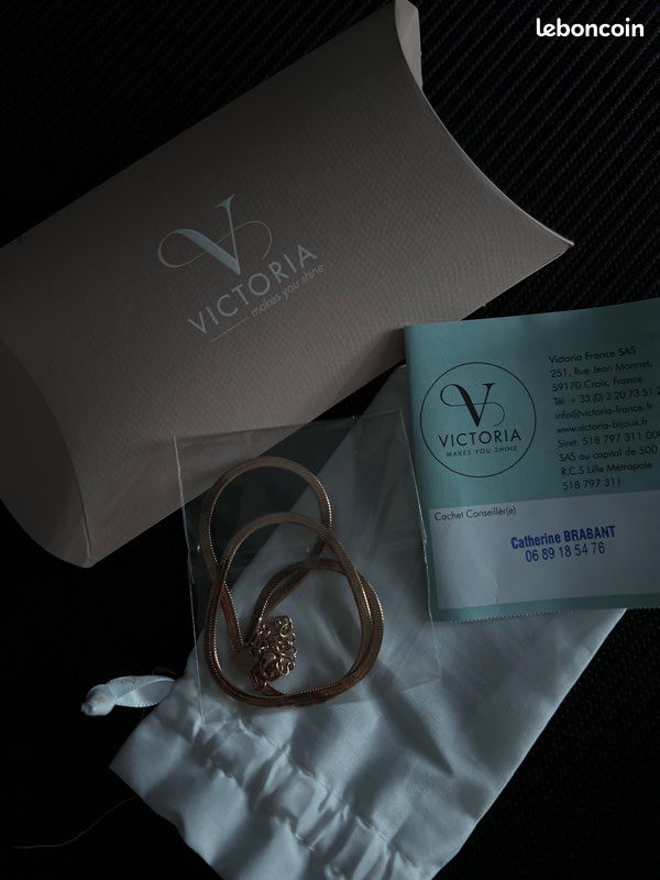 Tour original de discounts cou Victoria Montres