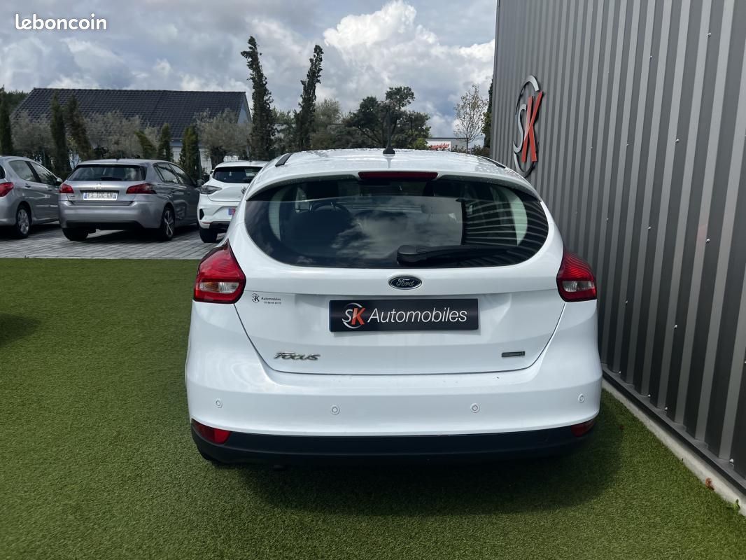 Ford Focus 3 PH2 TITANIUM 1.0 ECOBOOST 125CH BVM (image 5)