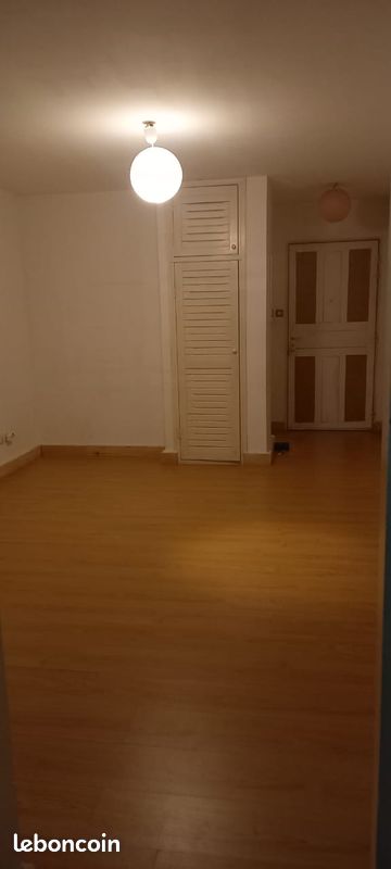 Appartement 1 pièce 28 m² · à Saint-Denis · 28 m² · 600 €