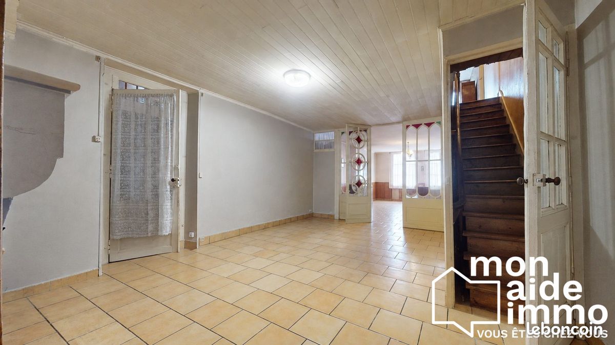 Maison 9 pièces 257 m² · à Grignols · 257 m² · 128 000 €