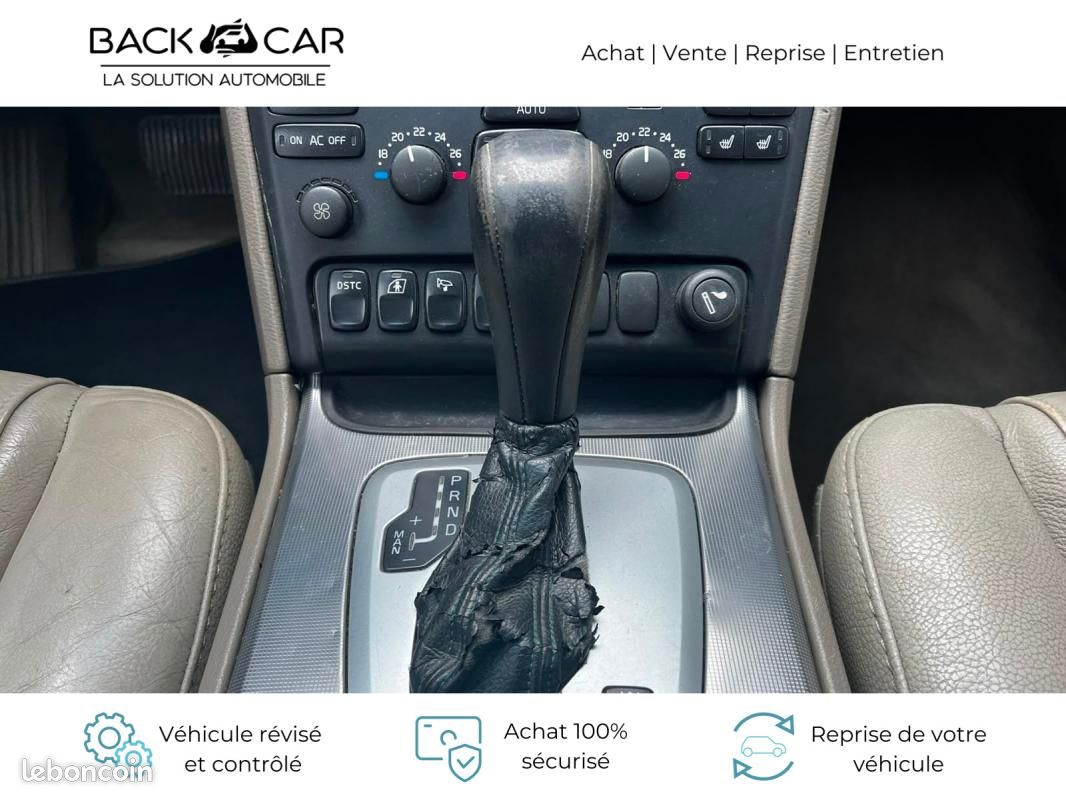 Volvo XC90 D5 AWD 185 Summum 5pl Geartronic A (image 24)