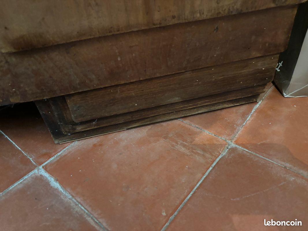 Armoire 1930-1940 et table de chevet (image 5)