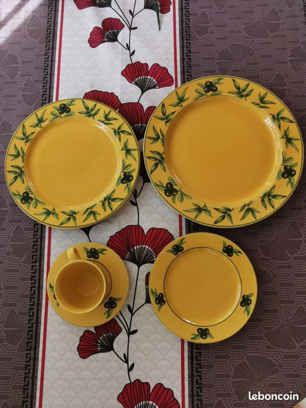 Service de table motif olives (image 1)