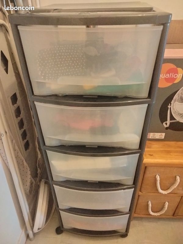 Tour de rangement (image 1)