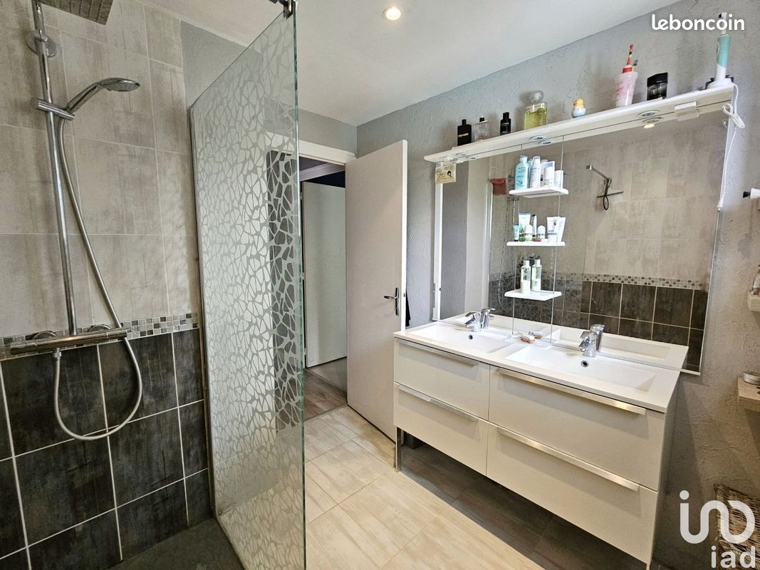 Maison 5 pièces 100 m² - Rivières 16110 (image principale 8)