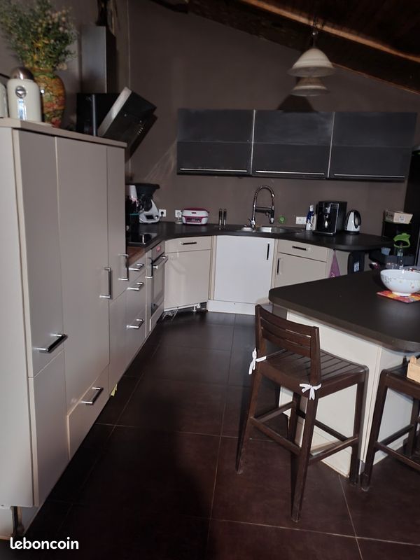 Maison à merlines de 240m2 - Merlines 19340 (image 3)
