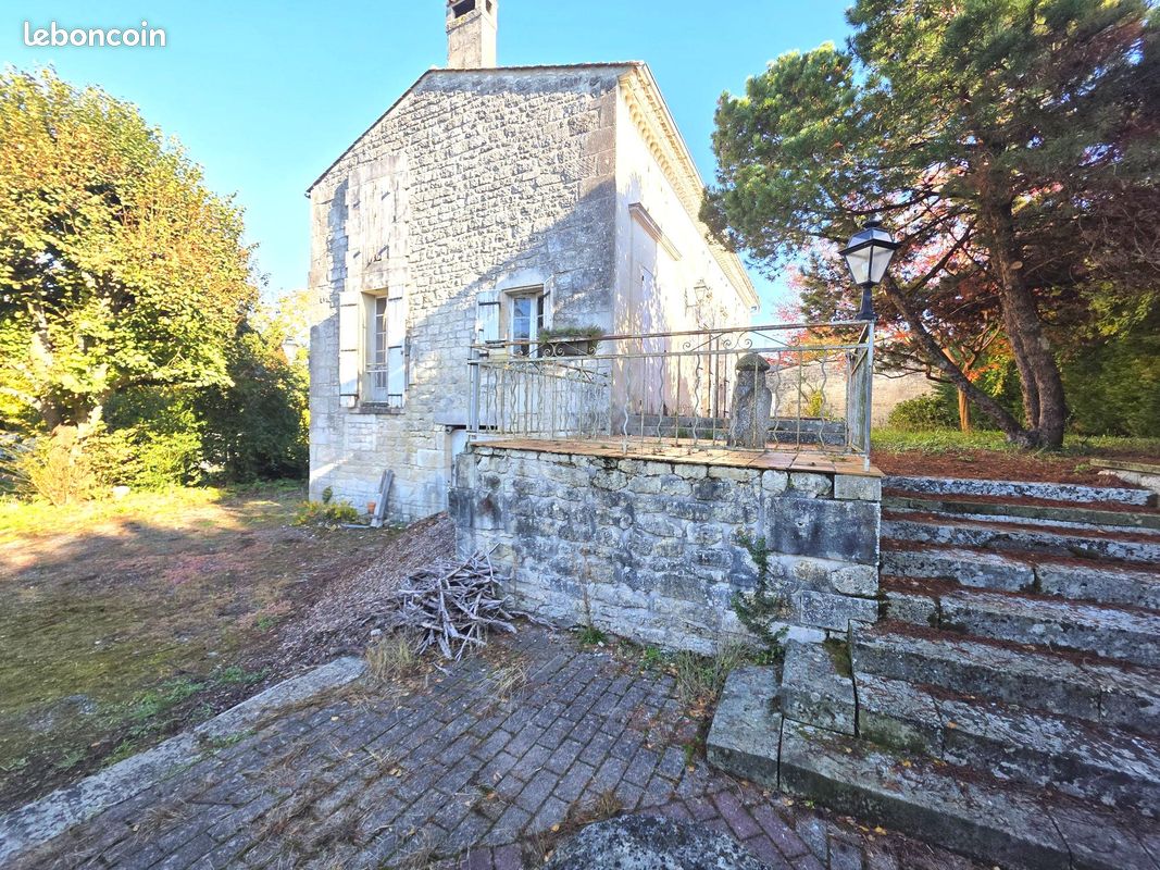 Maison 5 pièces 140 m² · à Port-d'Envaux · 140 m² · 200 600 €