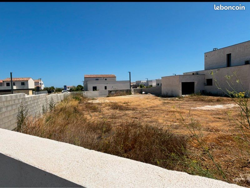 Terrain à bâtir de 682m2 à Sérignan · 230 000 €