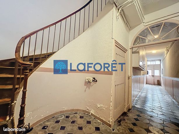 https://img.leboncoin.fr/api/v1/lbcpb1/images/b9/73/3b/b9733b2fef96419bb812edcebe307ca3636119a6.jpg?rule=ad-image