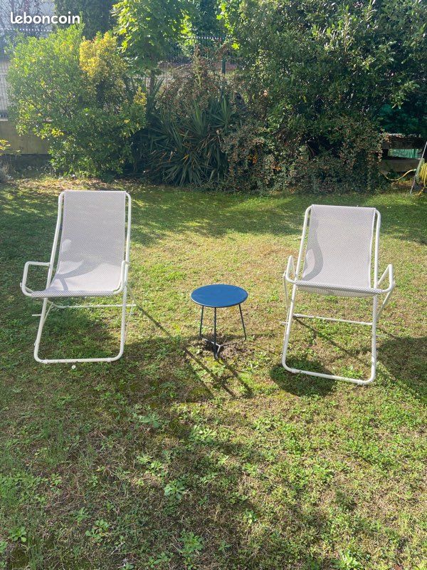 Chaises longues (image 2)