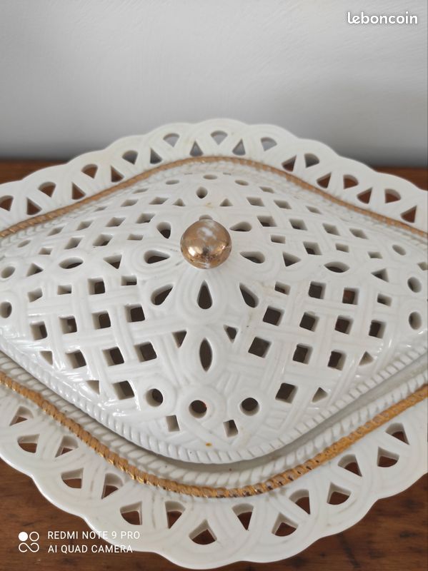 Bonbonnière en Porcelaine Ajourée - Adams Collection (image 4)