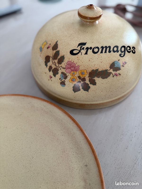 PLATEAU A FROMAGES En Gres Signe Vallauris Decor Floral Diam 26 Cm EUR 35,00 - FR
