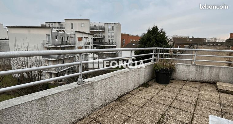 https://img.leboncoin.fr/api/v1/lbcpb1/images/b9/77/5b/b9775ba1e3f09f9f5e59e3e50a88bdb8fa06b8e6.jpg?rule=ad-image