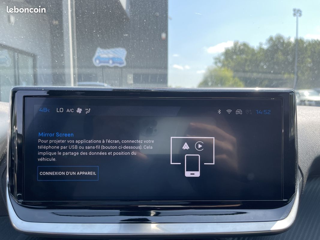 Peugeot 2008 1.2 HYBRID 145CH ALLURE E-DCS6 (image 14)