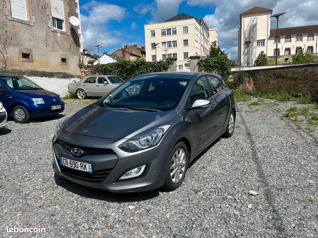 HYUNDAI I30 1.6 CRDI 110CH Blue Drive Pack Business (image 1)