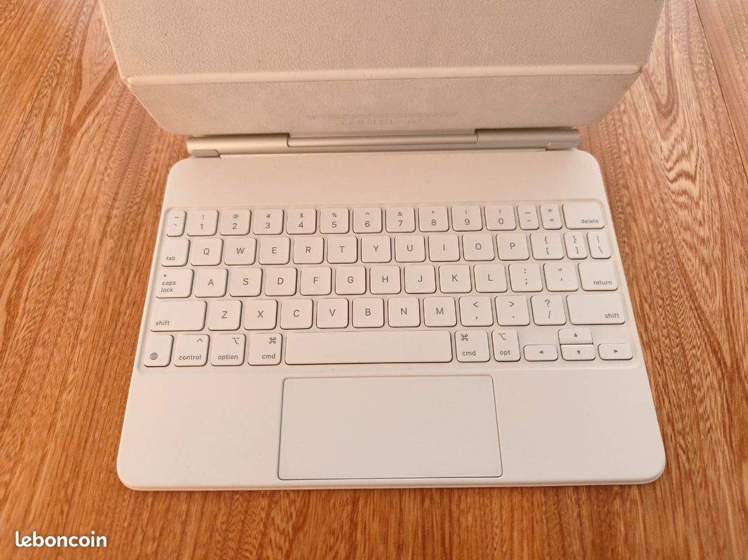 Magic Keyboard pour iPad air 10,9 pouces 2022
pour iPad Air (image 1)