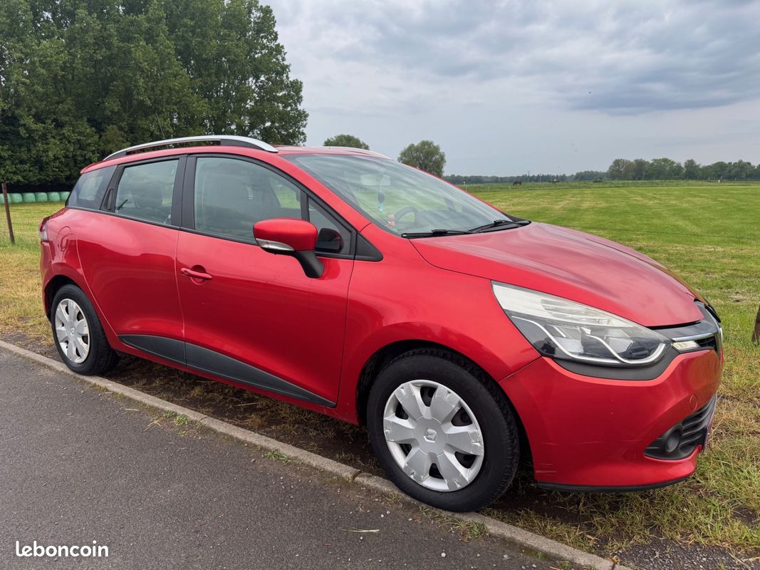 RENAULT CLIO IV ESTATE Clio IV dCi 75 eco2 Expression - Voitures